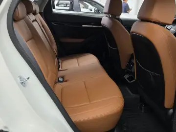 2024 Kia Seltos с пробегом 17 879 км