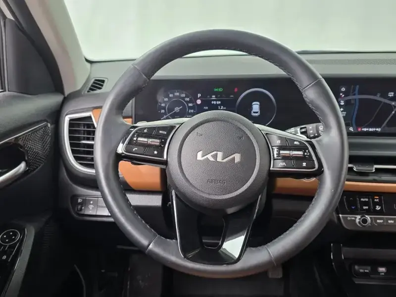 2024 Kia Seltos с пробегом 17 879 км