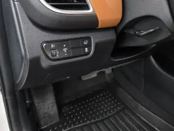 2024 Kia Seltos с пробегом 17 879 км