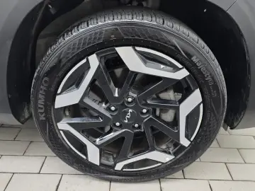 2024 Kia Seltos с пробегом 17 879 км