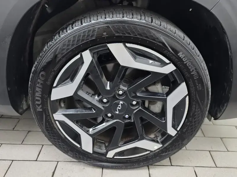 2024 Kia Seltos с пробегом 17 879 км