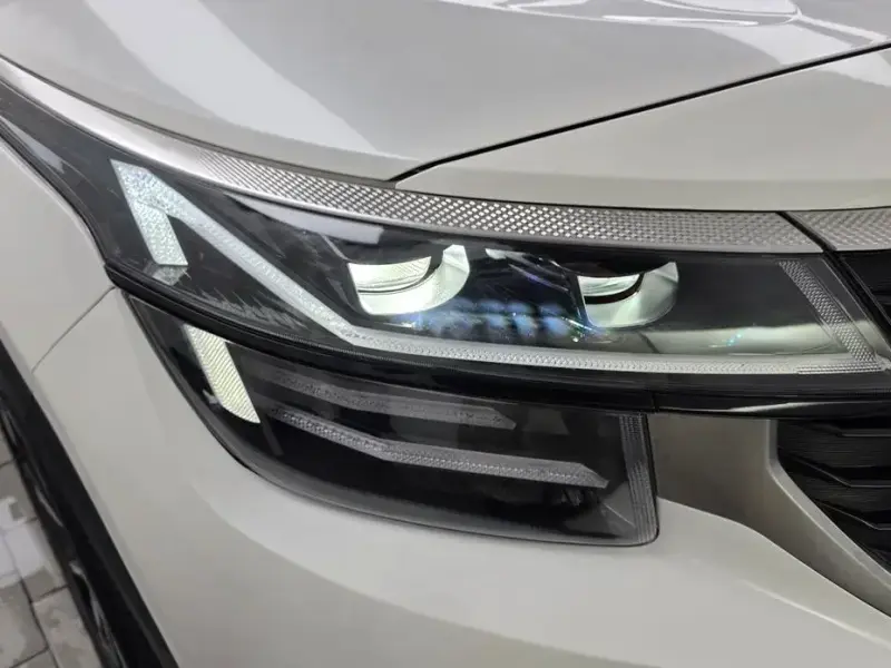 2024 Kia Seltos с пробегом 17 879 км