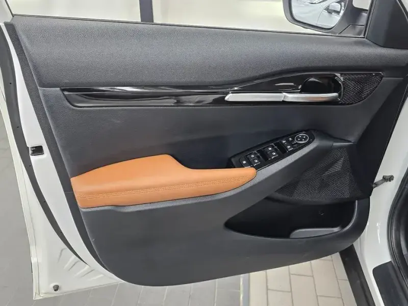 2024 Kia Seltos с пробегом 17 879 км