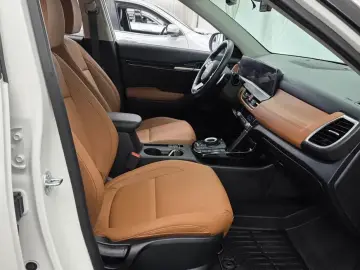 2024 Kia Seltos с пробегом 17 879 км