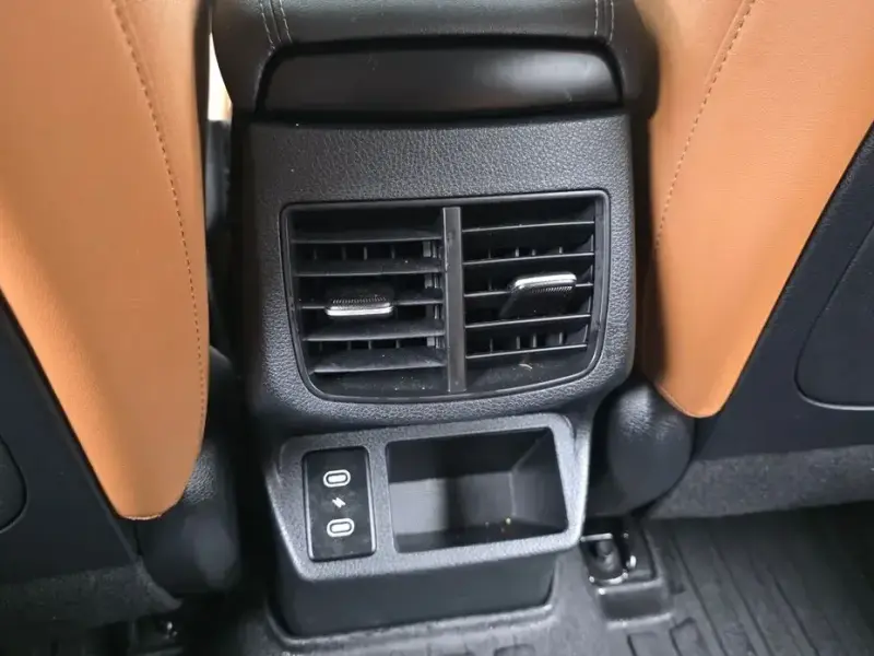 2024 Kia Seltos с пробегом 17 879 км