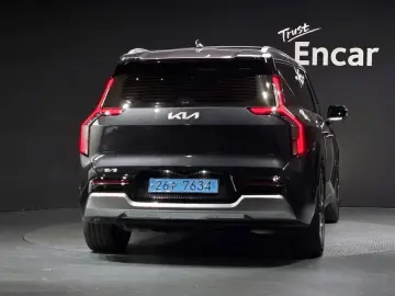 2023 Kia EV9 с пробегом 9 188 км
