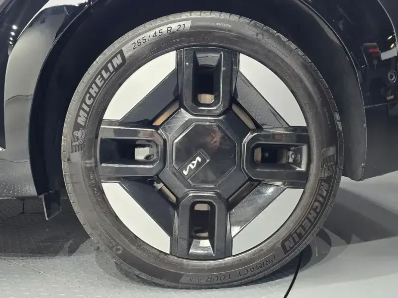 2023 Kia EV9 с пробегом 9 188 км