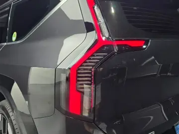 2023 Kia EV9 с пробегом 9 188 км