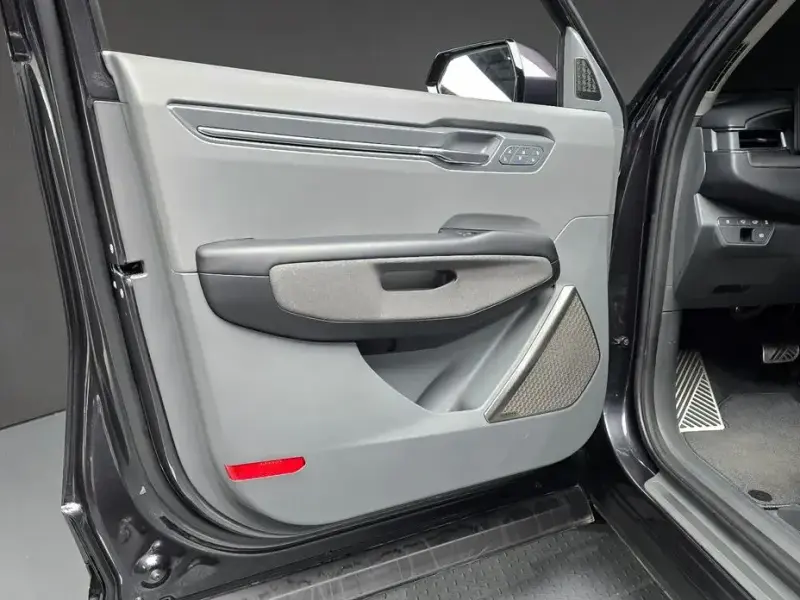 2023 Kia EV9 с пробегом 9 188 км