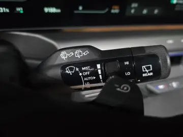 2023 Kia EV9 с пробегом 9 188 км