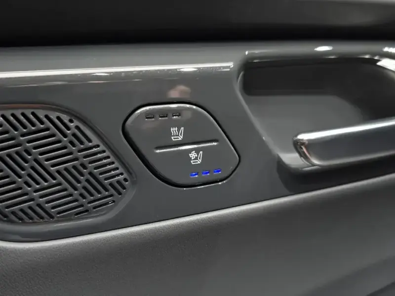 2023 Kia EV9 с пробегом 9 188 км
