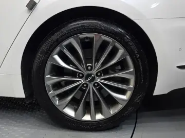 2023 Kia K9 с пробегом 65 049 км