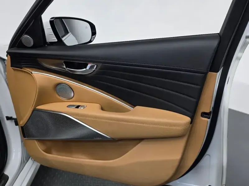 2023 Kia K9 с пробегом 65 049 км