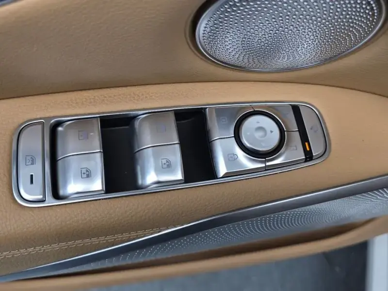 2023 Kia K9 с пробегом 65 049 км