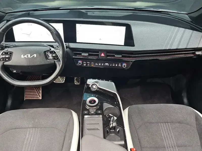 2023 Kia EV6 с пробегом 61 160 км
