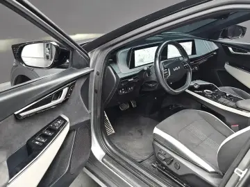2023 Kia EV6 с пробегом 61 160 км