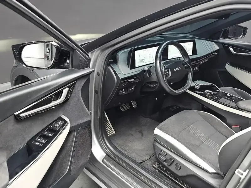 2023 Kia EV6 с пробегом 61 160 км