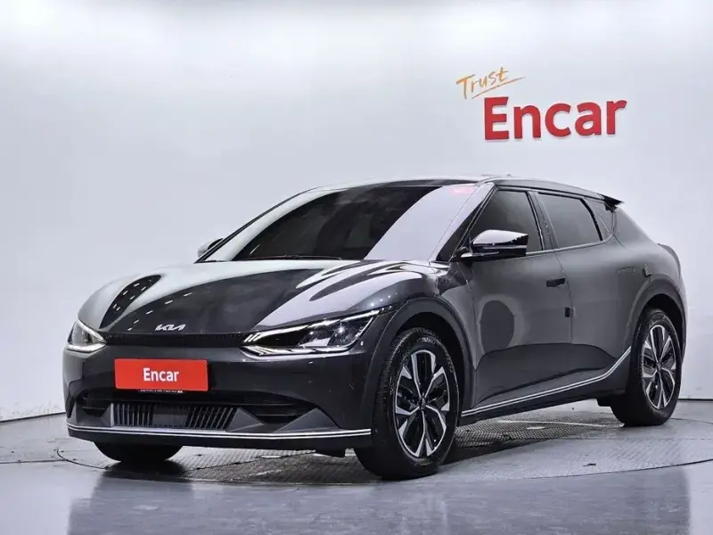 2023 Kia EV6 с пробегом 42 247 км