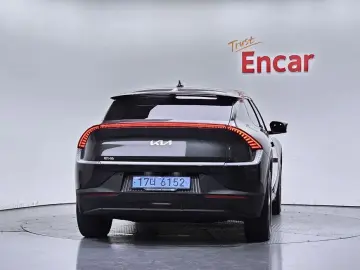 2023 Kia EV6 с пробегом 42 247 км