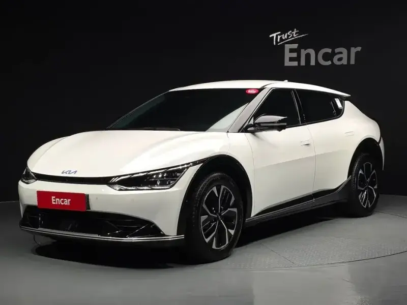 2023 Kia EV6 с пробегом 36 959 км
