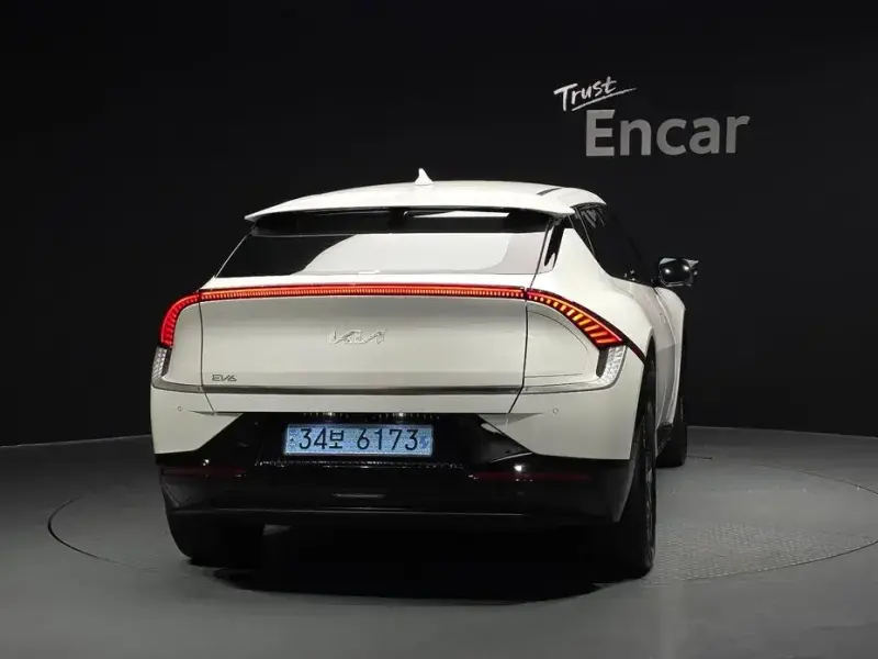 2023 Kia EV6 с пробегом 36 959 км