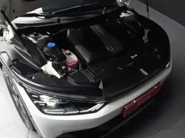 2023 Kia EV6 с пробегом 36 959 км