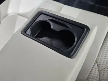 2023 Kia EV6 с пробегом 42 247 км