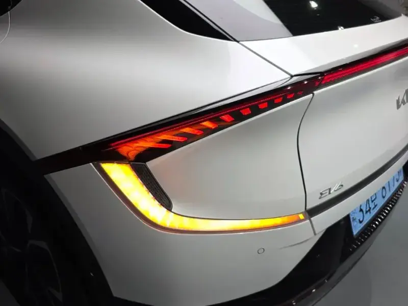 2023 Kia EV6 с пробегом 36 959 км