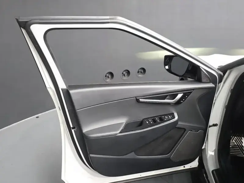2023 Kia EV6 с пробегом 36 959 км