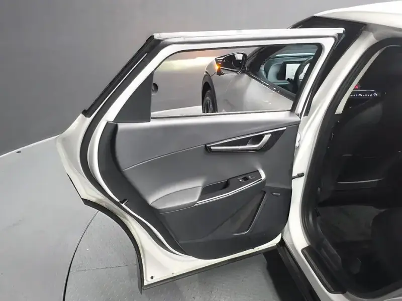 2023 Kia EV6 с пробегом 36 959 км