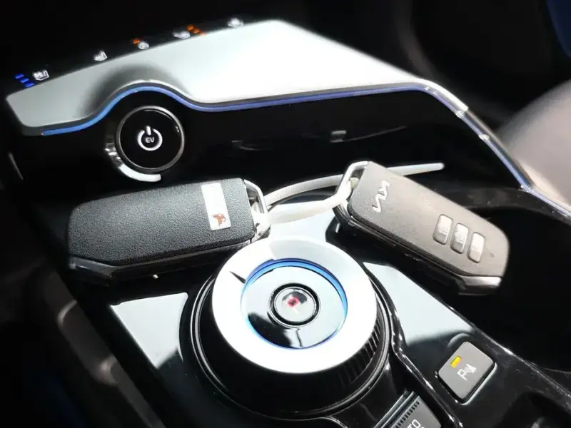 2023 Kia EV6 с пробегом 36 959 км