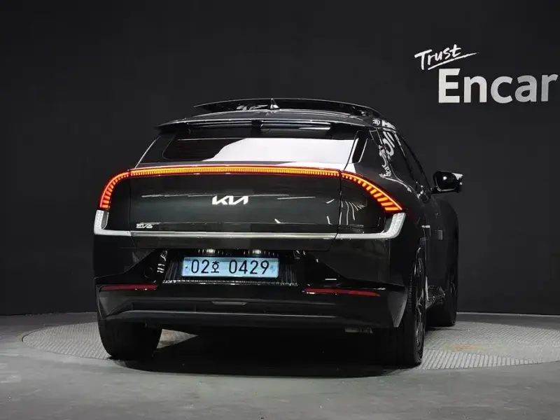 2023 Kia EV6 с пробегом 59 252 км