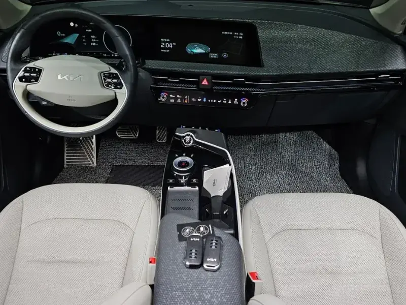 2023 Kia EV6 с пробегом 59 252 км