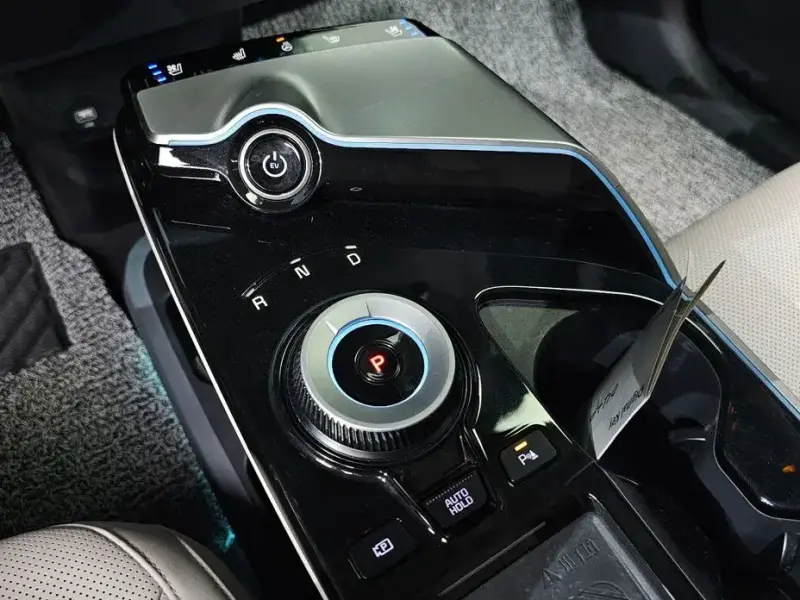 2023 Kia EV6 с пробегом 59 252 км