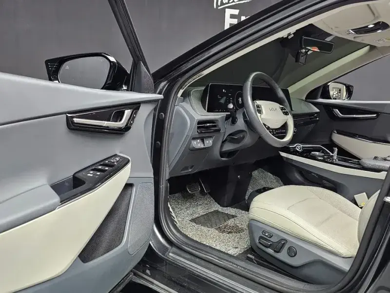 2023 Kia EV6 с пробегом 59 252 км