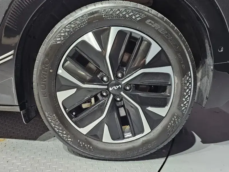 2023 Kia EV6 с пробегом 59 252 км