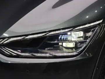 2023 Kia EV6 с пробегом 59 252 км