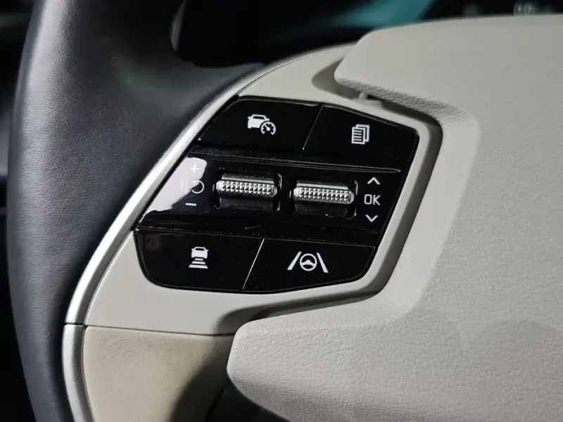2023 Kia EV6 с пробегом 59 252 км