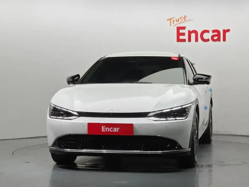 2024 Kia EV6 с пробегом 52 141 км