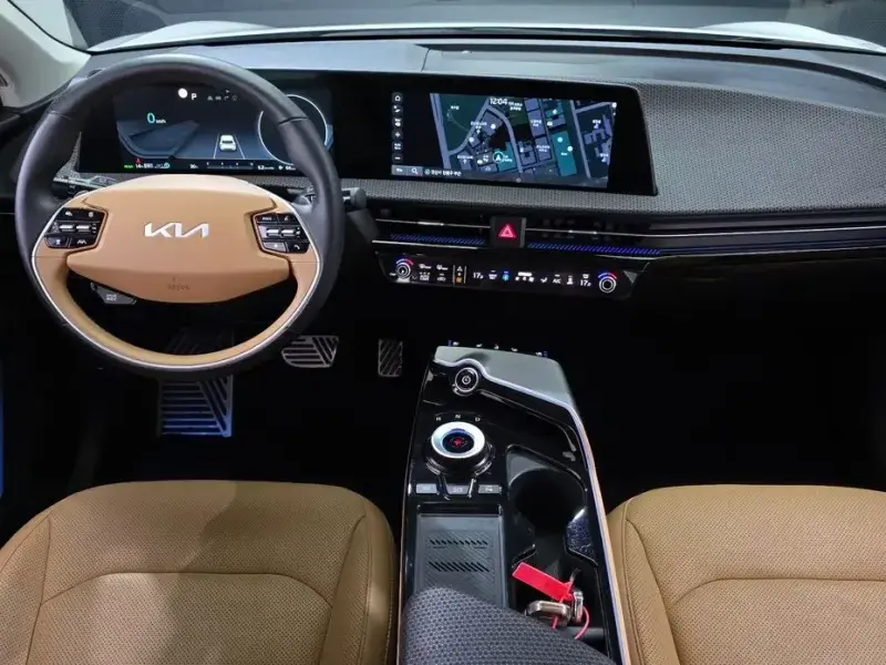2024 Kia EV6 с пробегом 52 141 км