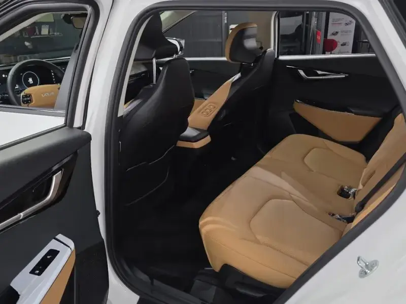 2024 Kia EV6 с пробегом 52 141 км