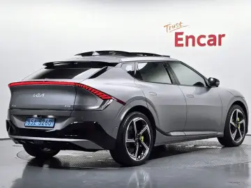 2023 Kia EV6 с пробегом 16 302 км