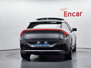 2023 Kia EV6 с пробегом 16 302 км