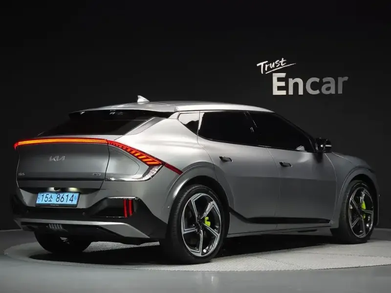 2023 Kia EV6 с пробегом 69 924 км