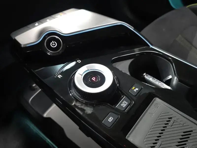 2023 Kia EV6 с пробегом 69 924 км