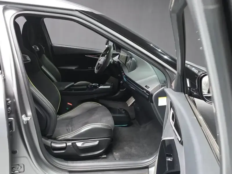 2023 Kia EV6 с пробегом 69 924 км