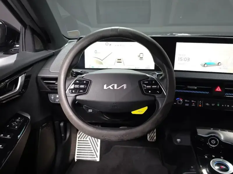 2023 Kia EV6 с пробегом 69 924 км