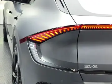 2023 Kia EV6 с пробегом 16 302 км