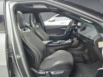2023 Kia EV6 с пробегом 16 302 км