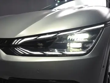 2023 Kia EV6 с пробегом 69 924 км